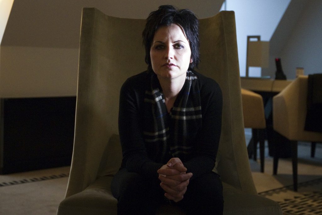 El desubicado titular de un diario mexicano sobre Dolores O’Riordan: “Ya es Zombie”