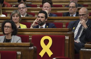 El parlamento catalán se constituye nuevamente tras la fallida secesión