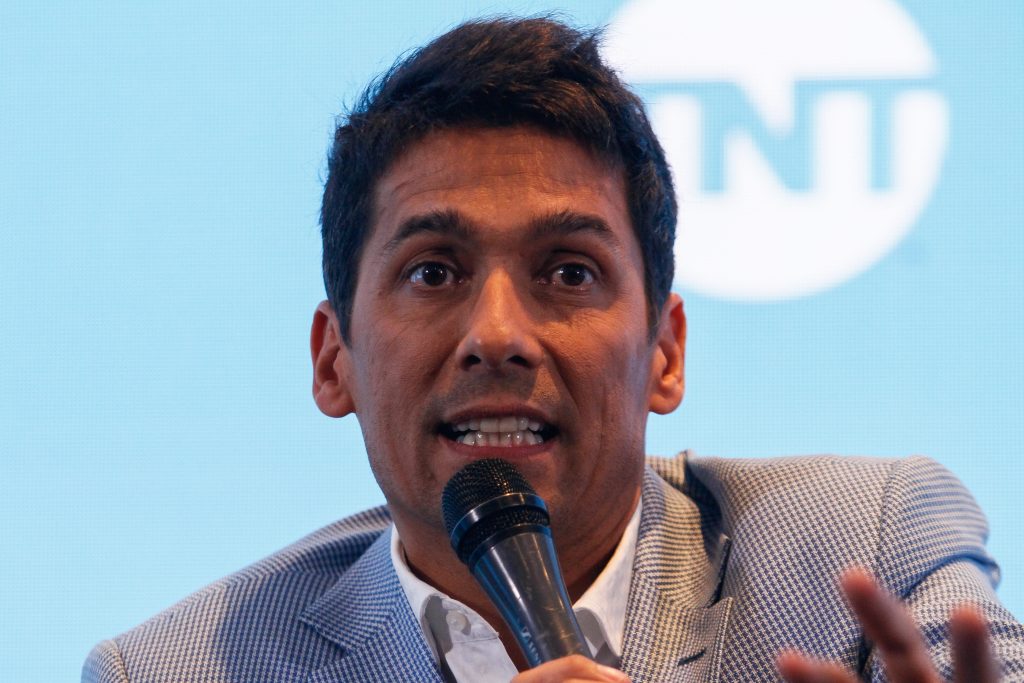 ¡Un papá “paqueador”!: La regla de Rafa Araneda en las fiestas de su hija