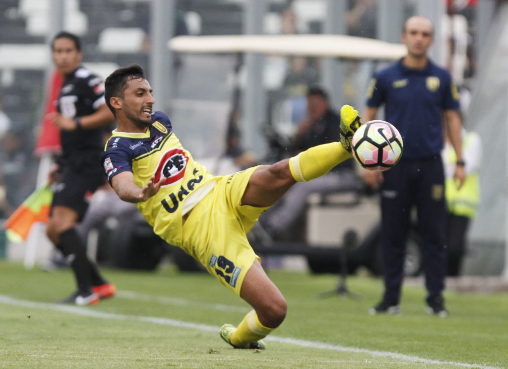 Ronald de la Fuente llegaría a la ‘U’ si Beausejour parte a Independiente