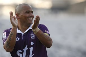 Humberto Suazo regresa a su club de barrio tras dejar San Antonio Unido