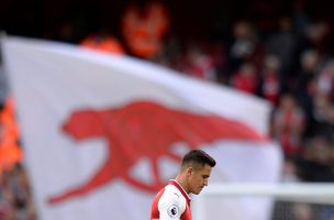 VIDEO | De esta manera los hinchas del Arsenal se despidieron de Alexis