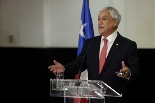 Sebastián Piñera confirmó que mantendrá el equipo de agentes en La Haya