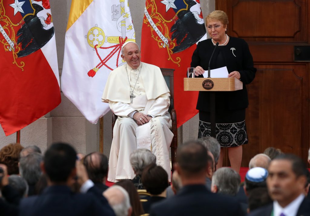 Presidenta Bachelet a Papa Francisco: “Hoy le abrimos las puertas de Chile a un amigo”