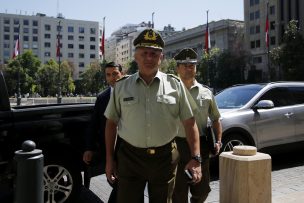 General Director de Carabineros llega a La Moneda en el marco de la Operación Huracán