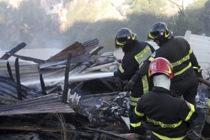 Hombre que murió quemado en entretecho habría estado espiando a su ex mujer