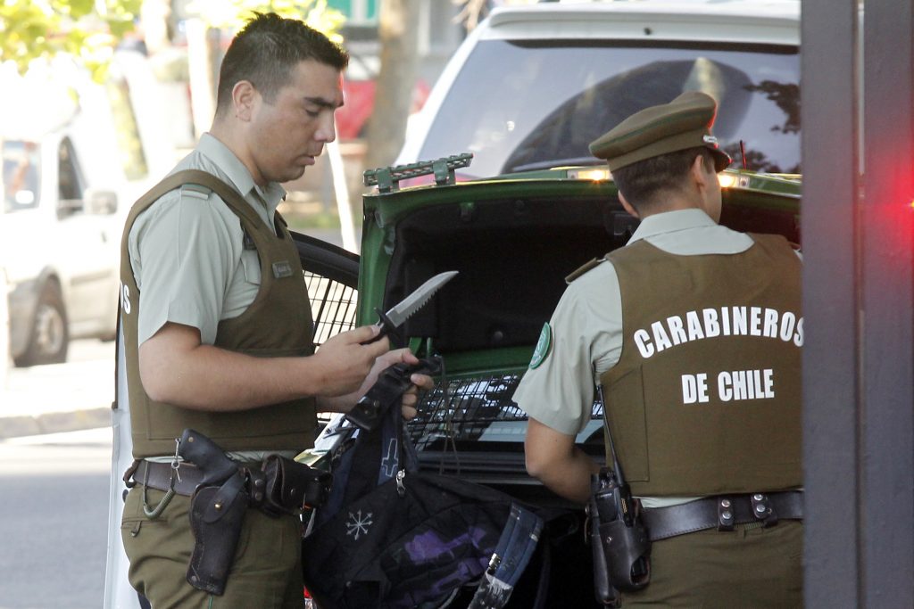 Detienen a 3 menores de la banda de “Los Navíos”, especializada en “portonazos”