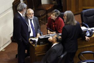 Senadores PS por el TC: es un golpe al Sernac y a la legitimidad del Congreso