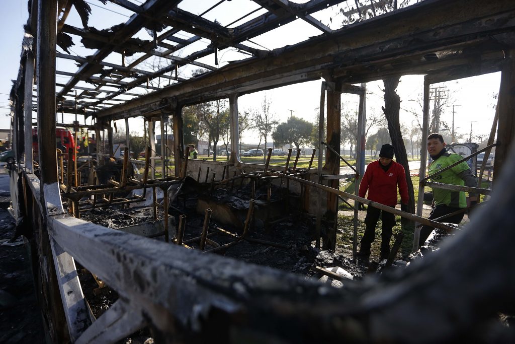 Fiscalía de Los Ríos investiga ataque incendiario a cuatro buses