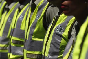 Carabinero de Arica se lució dando instrucciones en inglés y ayudó a turistas perdidos