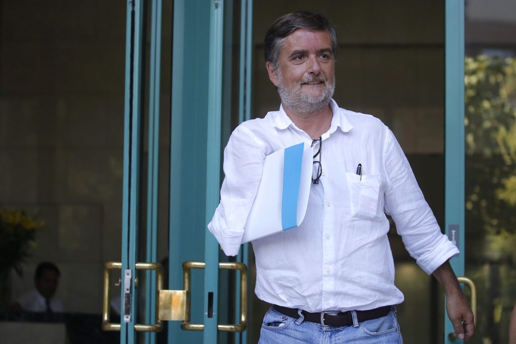 Chile Vamos:conflicto Carabineros-fiscalía “se le salió de las manos” a Gobierno