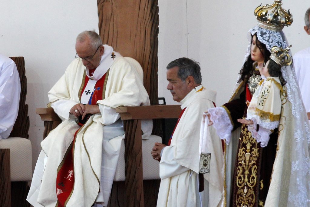 Papa defiende a Barros: “No hay ninguna prueba en su contra, todo es calumnia”