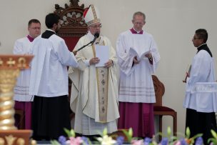 Papa se despide: Agradece a chilenos y peregrinos de Bolivia, Perú y Argentina