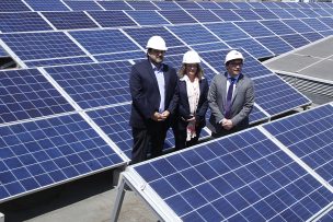 Instalan energía solar en ministerio de Desarrollo Social para reducir CO2