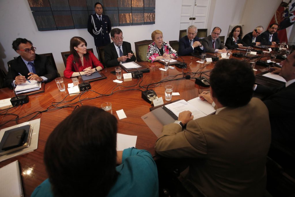 Bachelet a sus ministros “Nuestra obligación es gobernar hasta el último día”