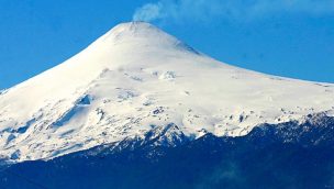 Socorro Andino realiza operativo de rescate por dos turistas extraviados en Volcán Quitrupillán