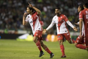 Matías Fernández volvió a marcar de tiro libre en la victoria de Necaxa