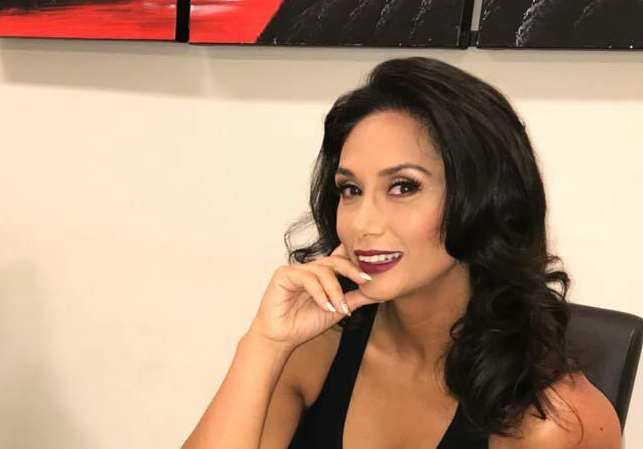 Así es la transformación de Pamela Díaz para salir cada noche en pantalla
