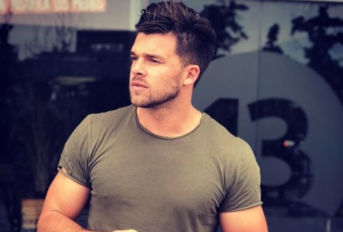 FOTO | Leandro Penna es “absorbido” por sus fans