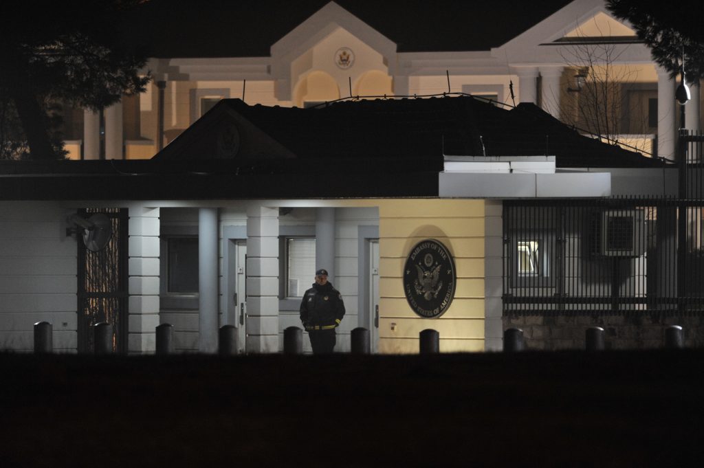 Atacante suicida detonó explosivo cerca de la embajada de EEUU en Montenegro
