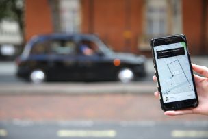 Uber lanza servicio de viaje compartido en EEUU