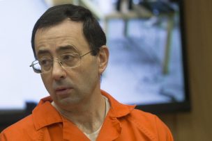 Nassar condenado a hasta 125 años de prisión adicionales por abuso sexual