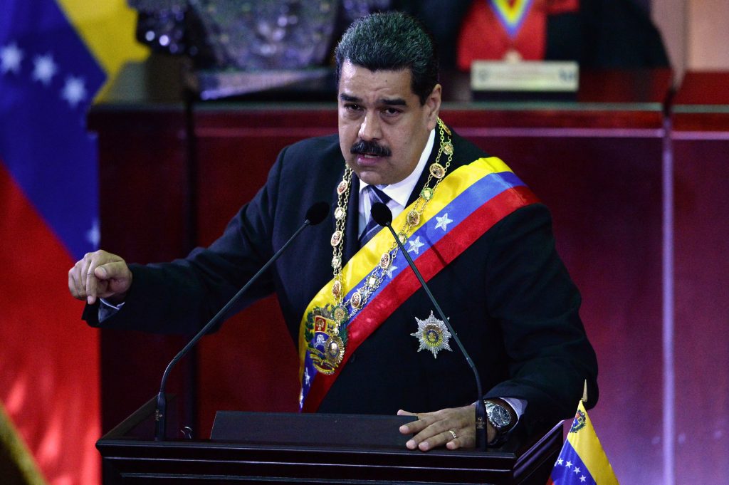 Maduro asegura que “llueve o truene” elecciones presidenciales serán en abril