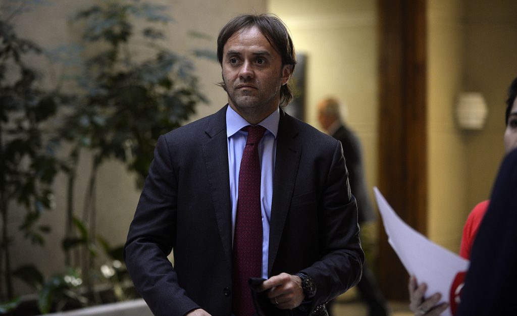 Desde Chile Vamos dicen que “no hay que colocar presión a los ministros mandándoles recados por la prensa”