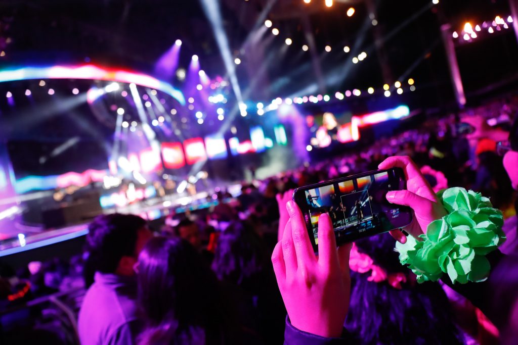 Canal 13 y TVN definen los primeros nombres fuertes para el Festival de Viña 2019