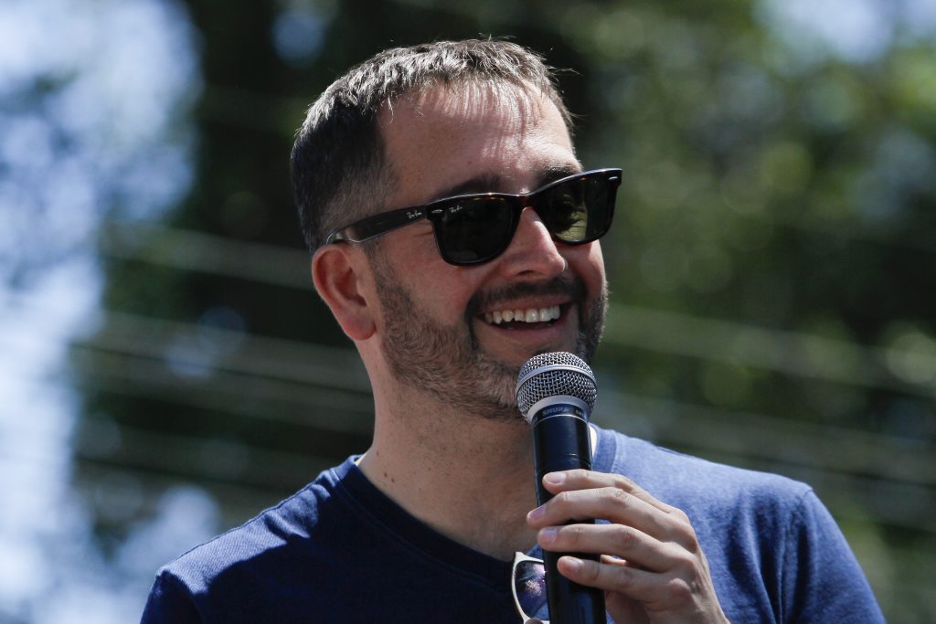 Eduardo Fuentes padece de cáncer a la tiroides y será operado este martes