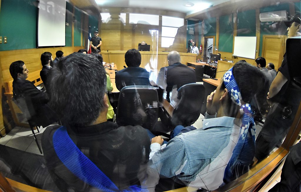 Operación Huracán: Defensa de comuneros sobreseídos presentará querella contra siete carabineros