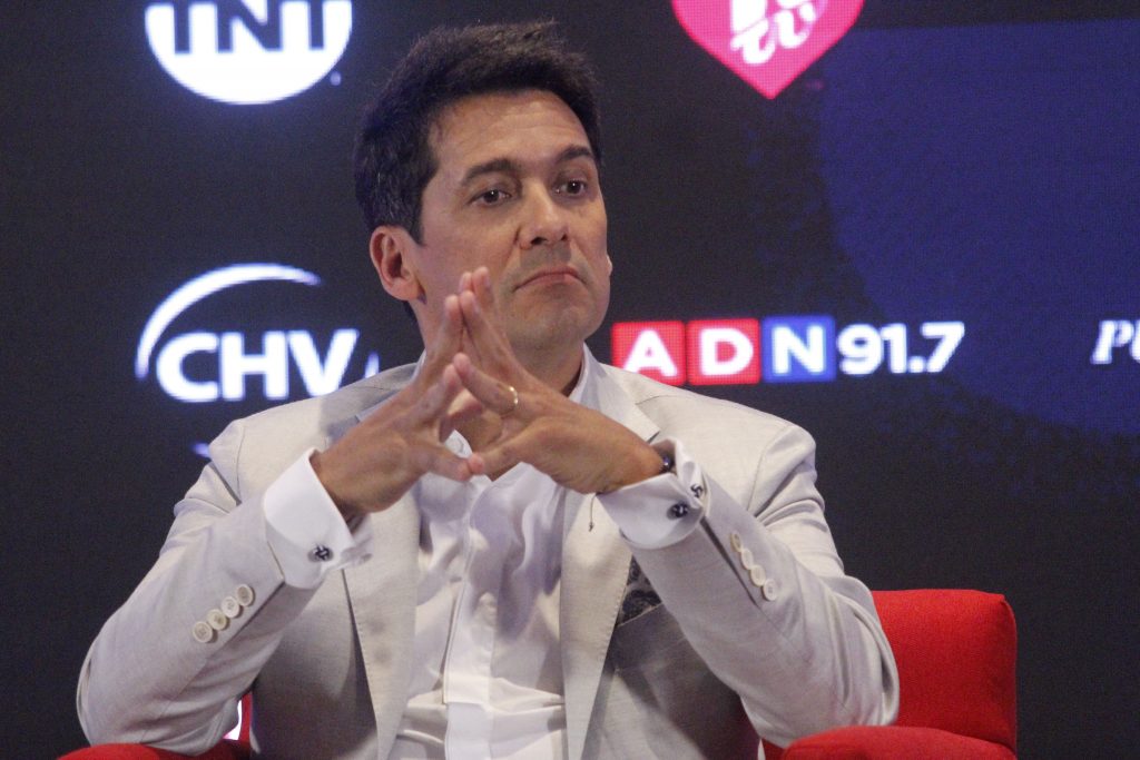Rafael Araneda cambia de canal, pero sigue en Viña