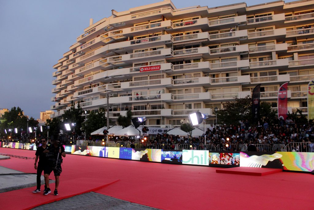 Twitteros criticaron a los animadores que hicieron la “previa” de la Gala de Festival
