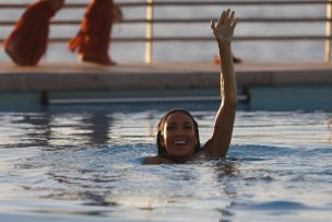 VIDEO | ¡Aunque no es la reina! Lisandra Silva igual se tiró el piscinazo en Fiebre de Viña