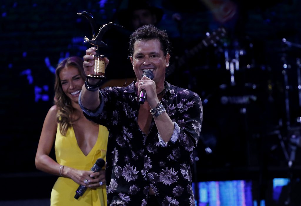 Se escuchó como antes: El monstruo interrumpió a Carlos Vives para entregarle las gaviotas