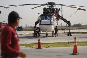 Conaf presentó helicóptero que reforzará combate de incendios en período crítico