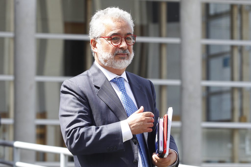 Caso Luchsinger: Fernández autorizó incorporación de abogado de Piñera al juicio