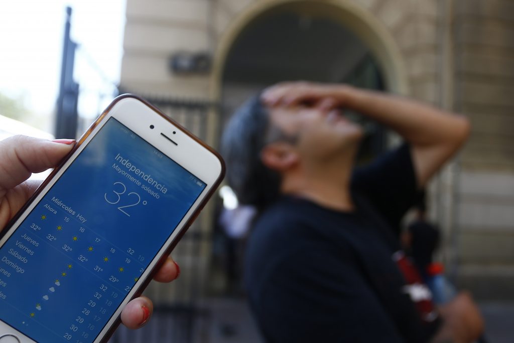 Dirección Meteorológica anuncia ola de calor entre regiones de Tarapacá y O’Higgins