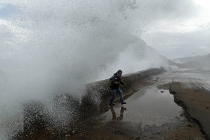 Dos mujeres murieron tras ser arrastradas por ola de marejada en Antofagasta