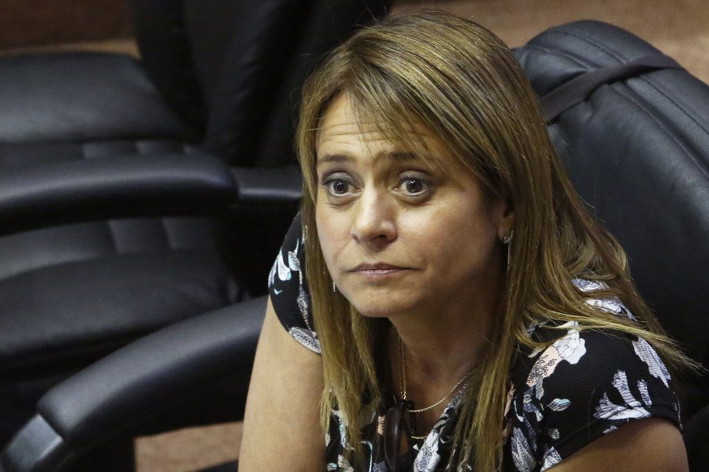 Jacqueline Van Rysselberghe lamentó haber sesionado “en cama y con una copa de vino”