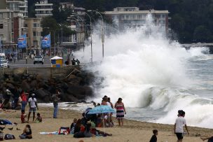 Armada emite aviso de marejadas entre Aysén y Arica desde mañana hasta el sábado