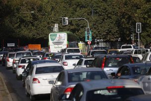 Unos 322 mil vehículos regresarían este domingo a Santiago