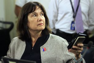 Ministra de Salud renunciará a polémico bono de $80 millones por retiro