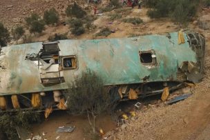 Más de 20 muertos en volcamiento de bus al sur de Perú