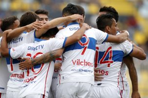 Universidad Católica derrotó a Everton y siguen como punteros del Campeonato