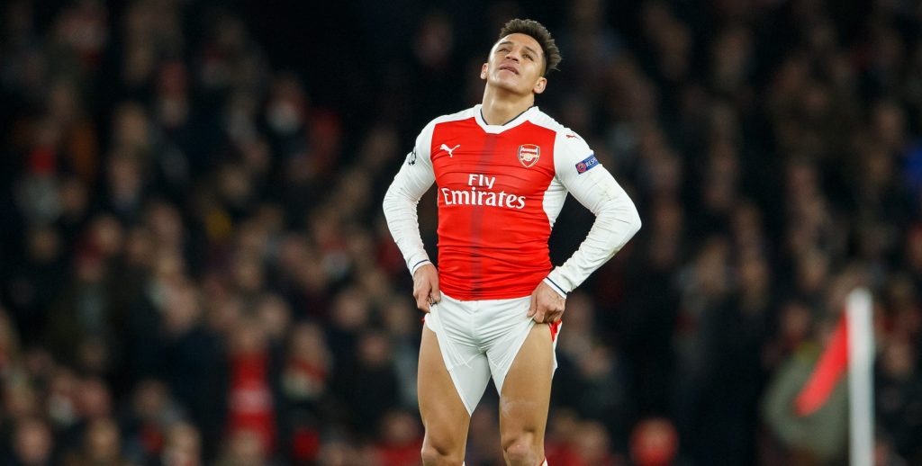 Hinchas de Arsenal:”Lo mejor que Alexis ha hecho en el United es tocar el piano”