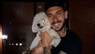 Hincha de Colo Colo recibió recompensa de Pinilla por encontrar a su mascota