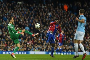 Manchester City perdió ante el Basilea pero clasificó a los cuartos de la Champions