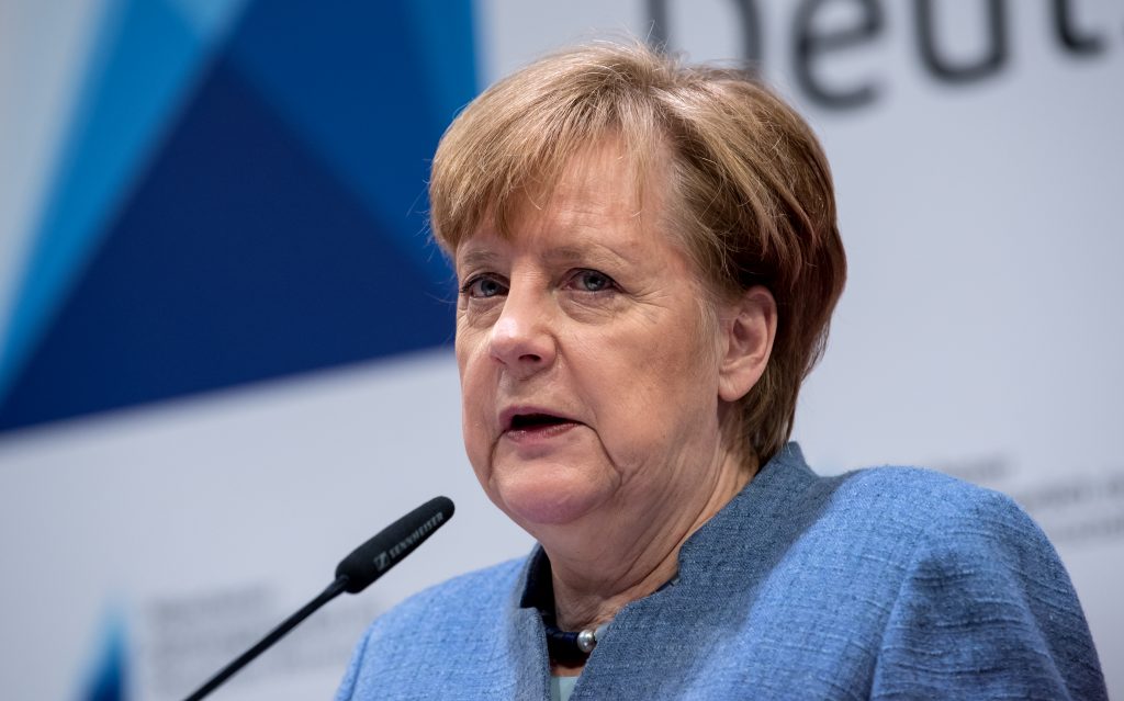 Canciller Angela Merkel afirma no sufrir “presiones” de China para aceptar a Huawei