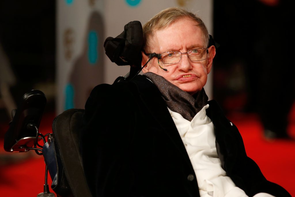 ¿Qué es la enfermedad de Charcot que padecía el físico Stephen Hawking?